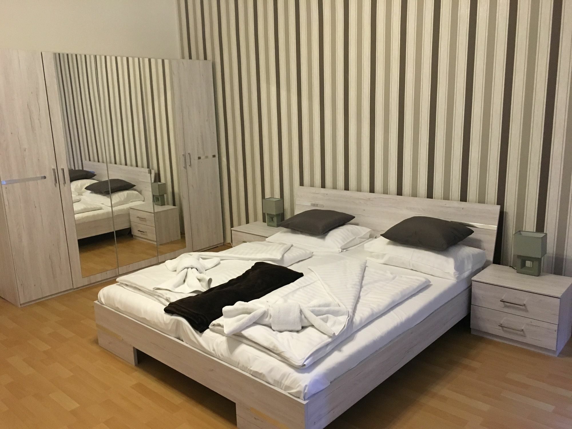 Holiday Vienna Apartments エクステリア 写真